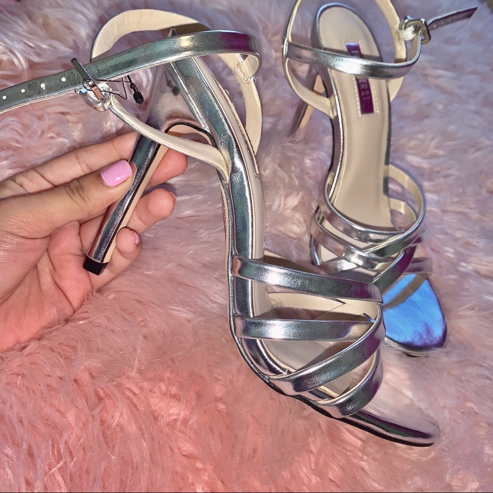 Cute Simple 👠 - Picture 2 of 3